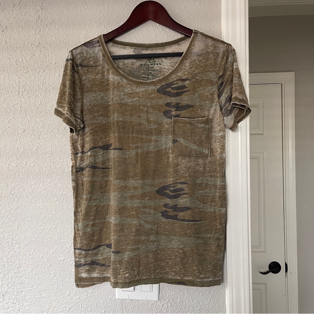 Wellworn women’s Camouflage T-Shirt M
